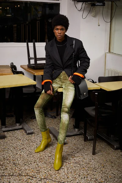 Look 3